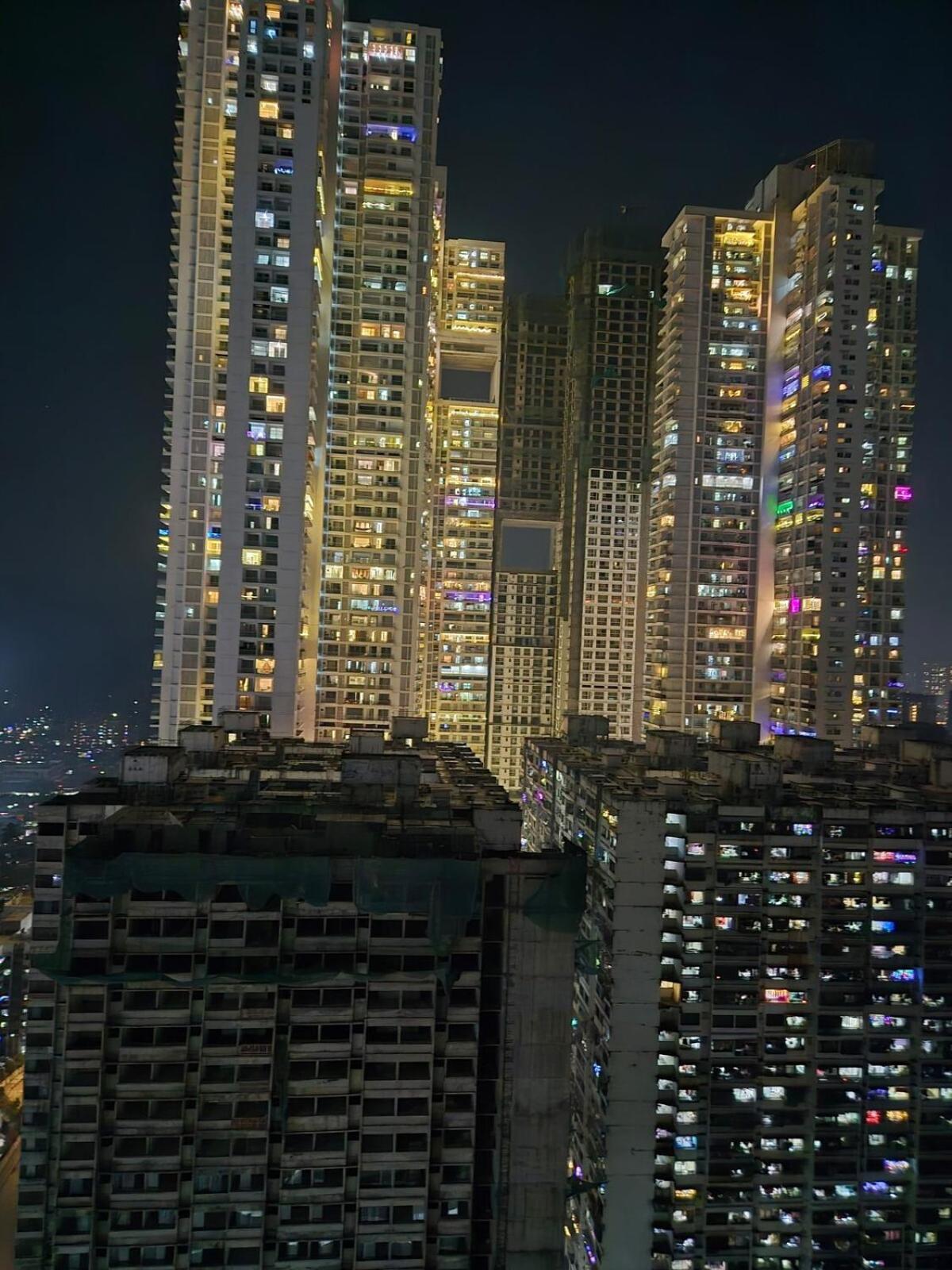 Sky View Apartment Near Nesco & Jp Morgan Mumbai Exterior photo